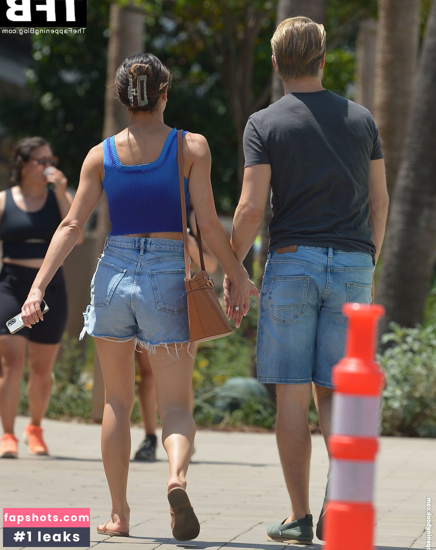 Hayley Erbert gallery photo #32