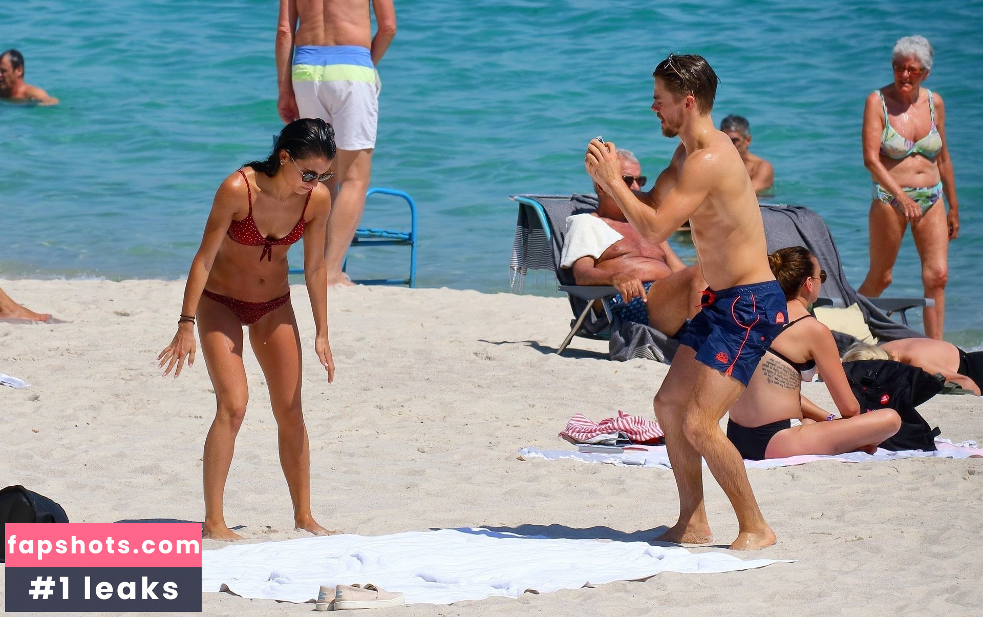 Hayley Erbert gallery photo #63