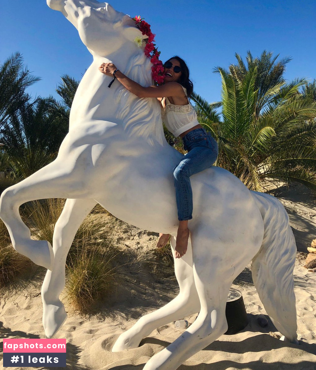 Hayley Erbert gallery photo #88