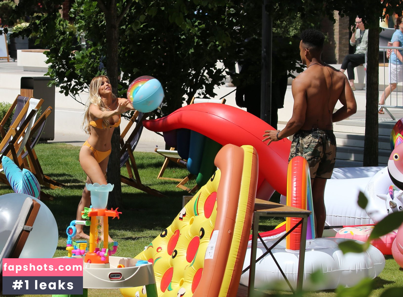 Hayley Hughes gallery photo #110