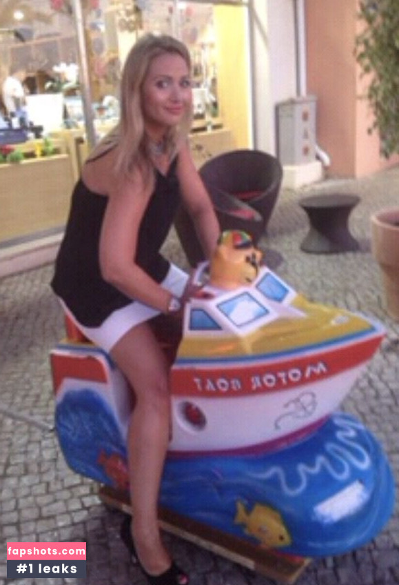 Hayley McQueen Nude Leaks OnlyFans Photos #18 - LeakJerk