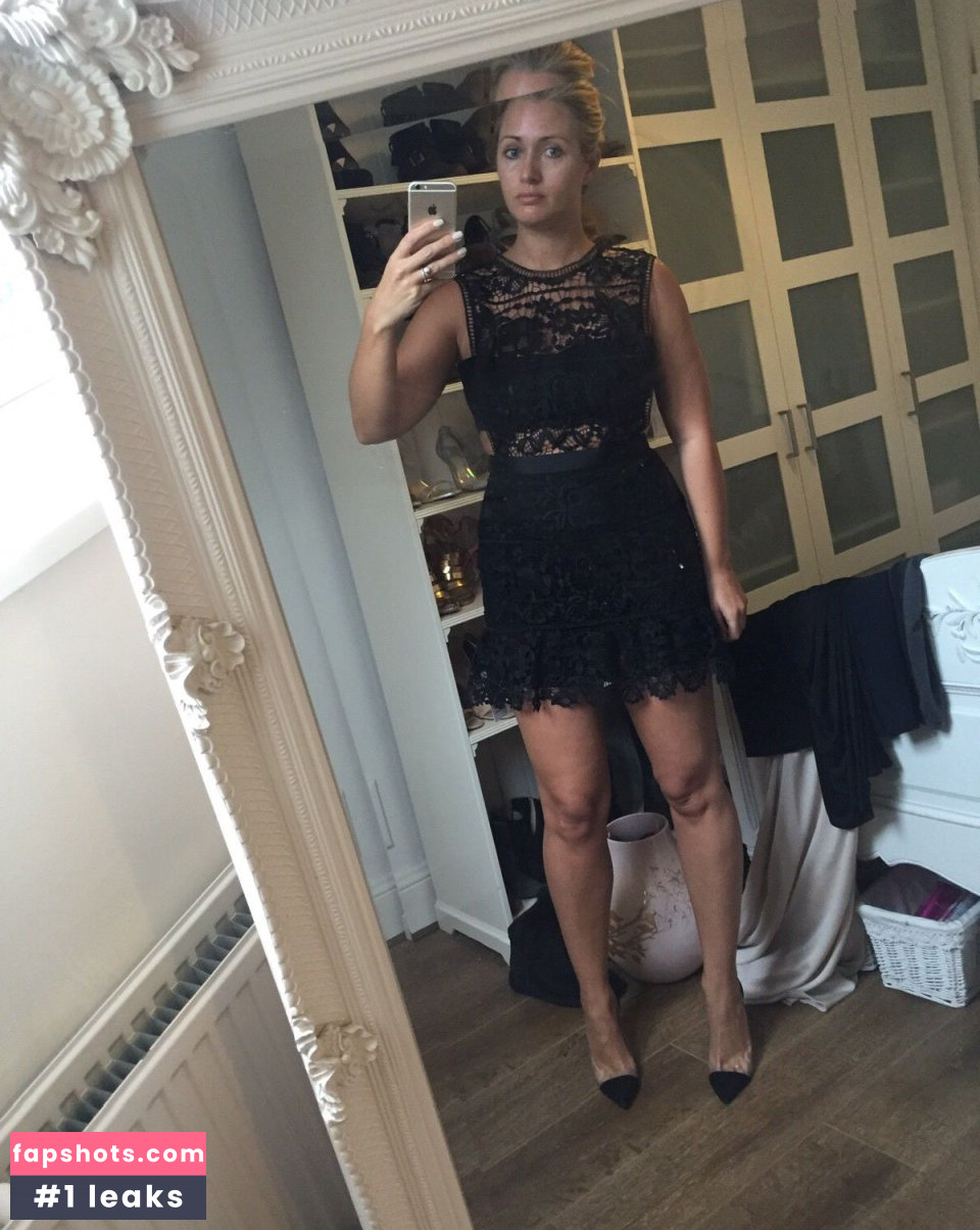Hayley McQueen Nude Leaks OnlyFans Photos #28 - LeakJerk