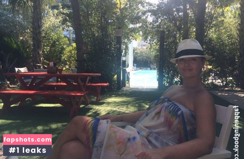 Hayley McQueen Nude Leaks OnlyFans Photos #33 - LeakJerk