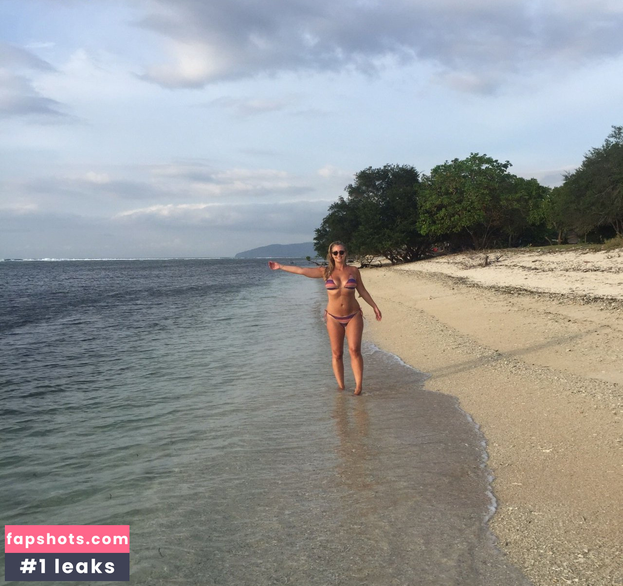 Hayley McQueen Nude Leaks OnlyFans Photos #51 - LeakJerk