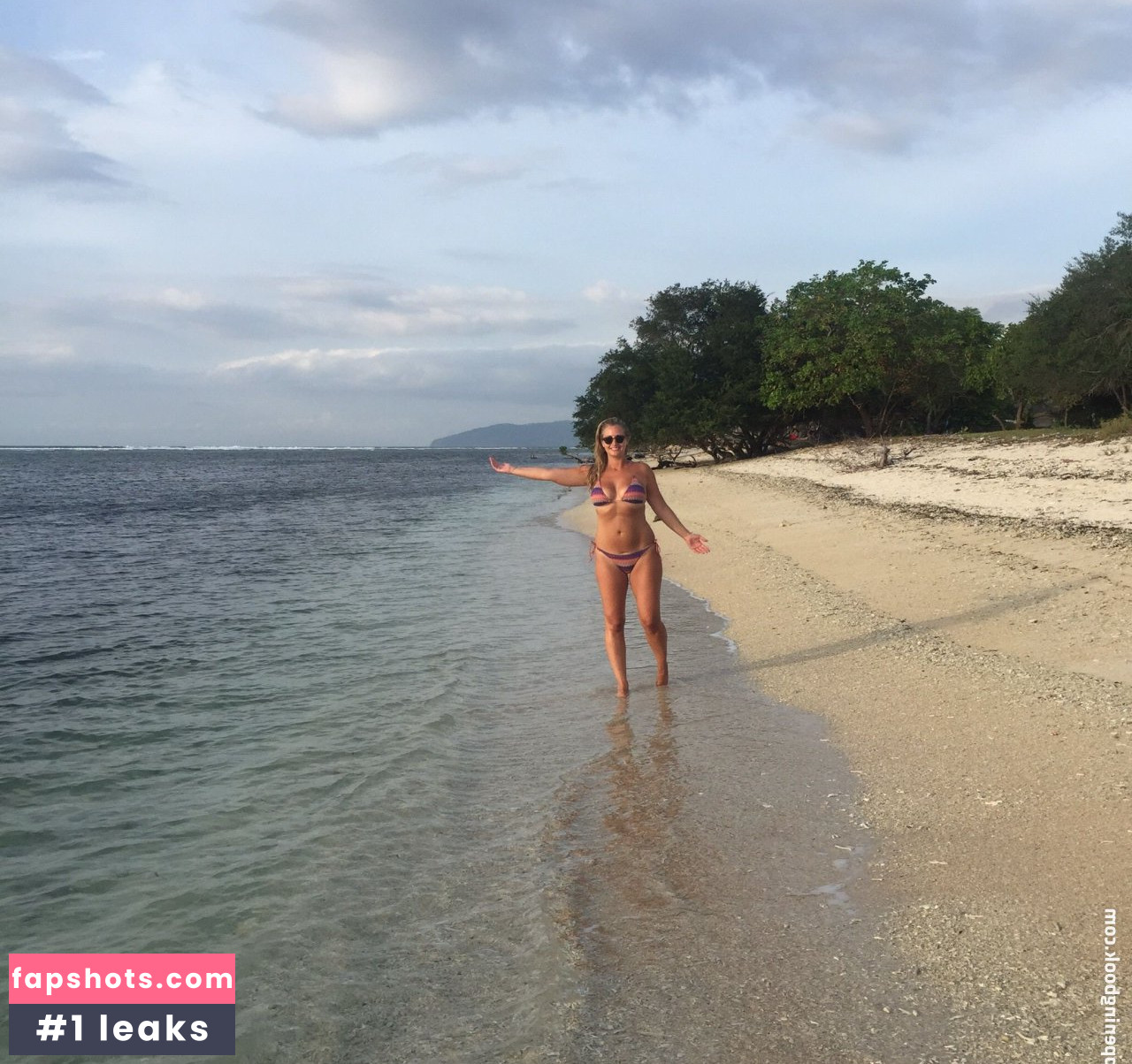 Hayley McQueen Nude Leaks OnlyFans Photos #53 - LeakJerk