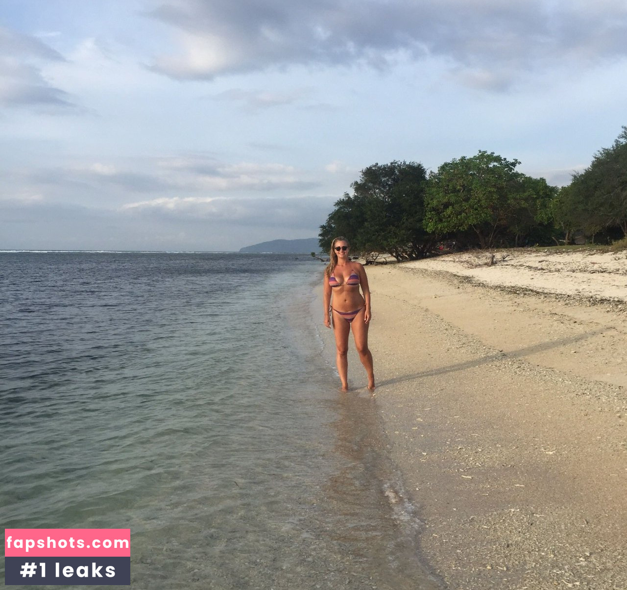 Hayley McQueen Nude Leaks OnlyFans Photos #54 - LeakJerk