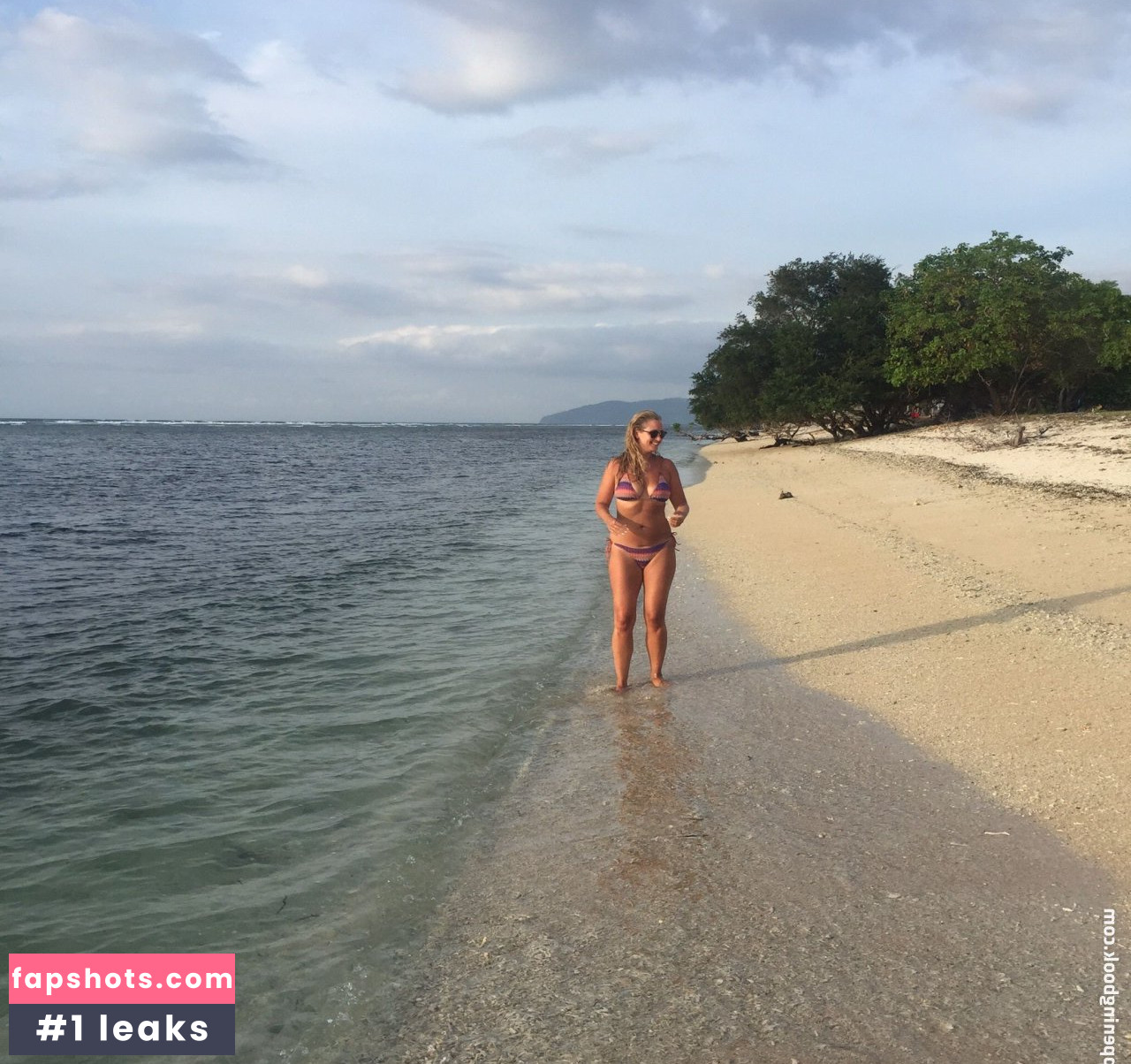 Hayley McQueen Nude Leaks OnlyFans Photos #58 - LeakJerk