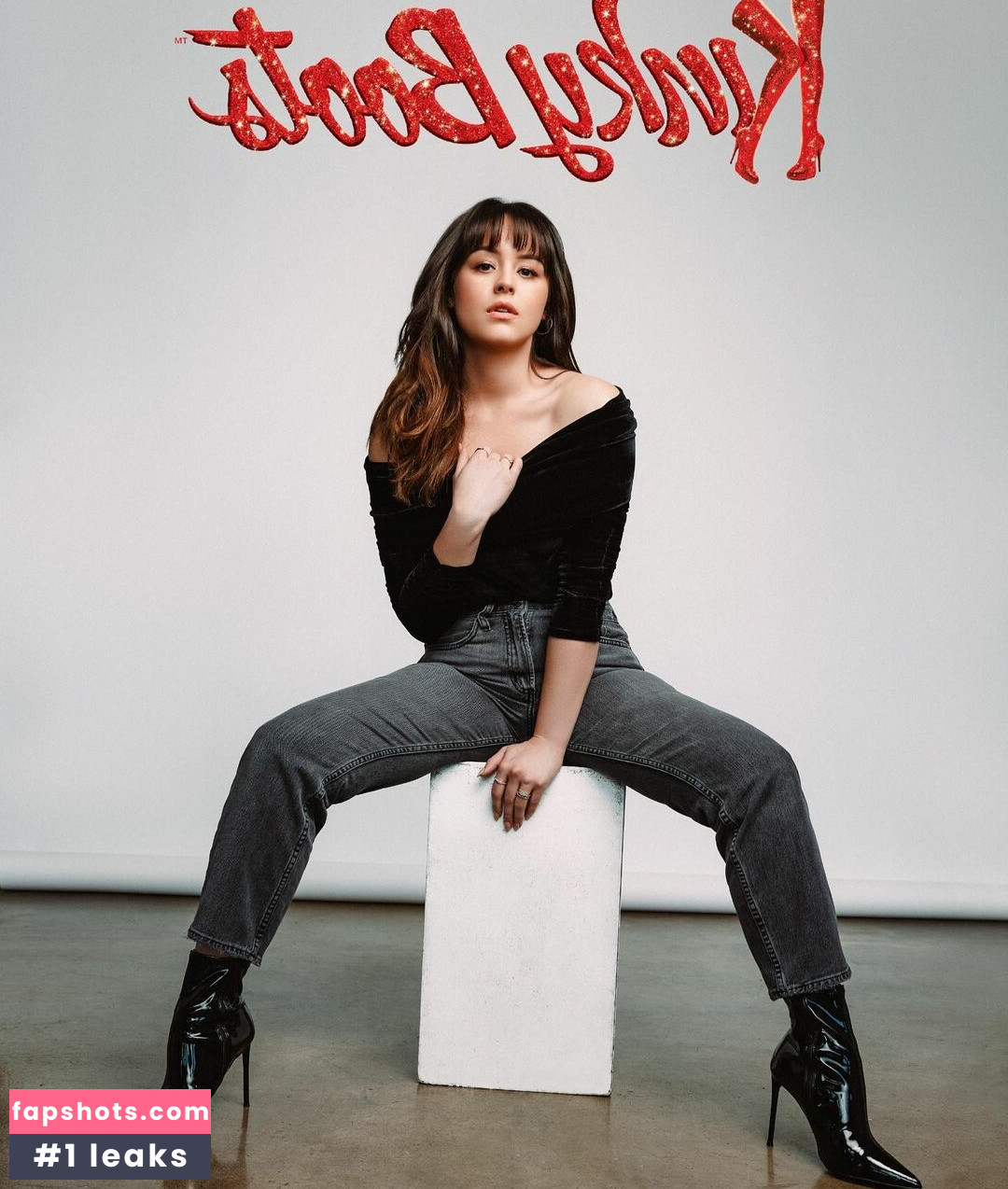 Hayley Orrantia Filtración Desnuda OnlyFans Foto #16 - Fapshots