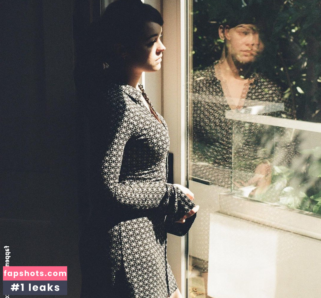 Hayley Orrantia Filtración Desnuda OnlyFans Foto #24 - Fapshots