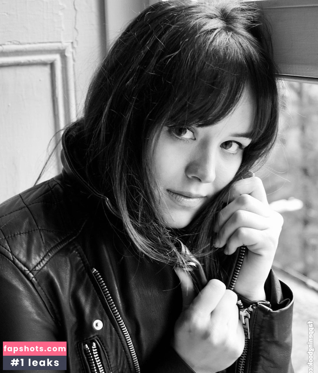 Hayley Orrantia Filtración Desnuda OnlyFans Foto #25 - Fapshots