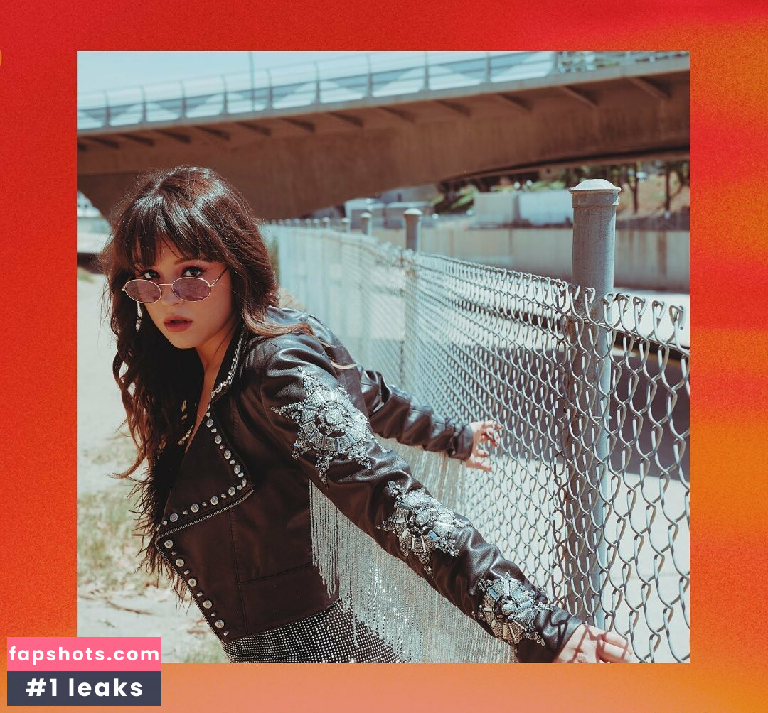 Hayley Orrantia Filtración Desnuda OnlyFans Foto #10 - Fapshots