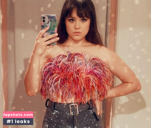 Hayley Orrantia- The Goldbergs TV Show Nude Leaks OnlyFans Photos #26 - Fapshots
