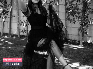 Hayley Orrantia- The Goldbergs TV Show Nude Leaks OnlyFans Photos #30 - Fapshots