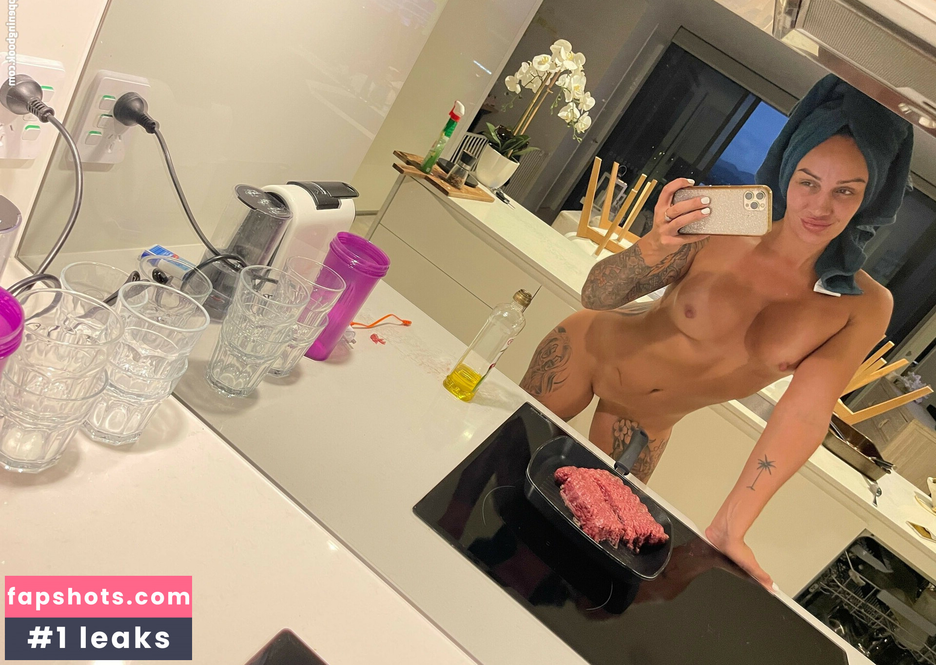 Hayley Vernon gallery photo #40