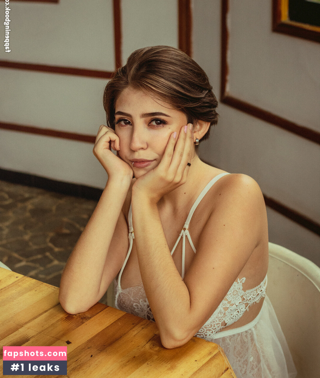 Hazel_shy gallery photo #3