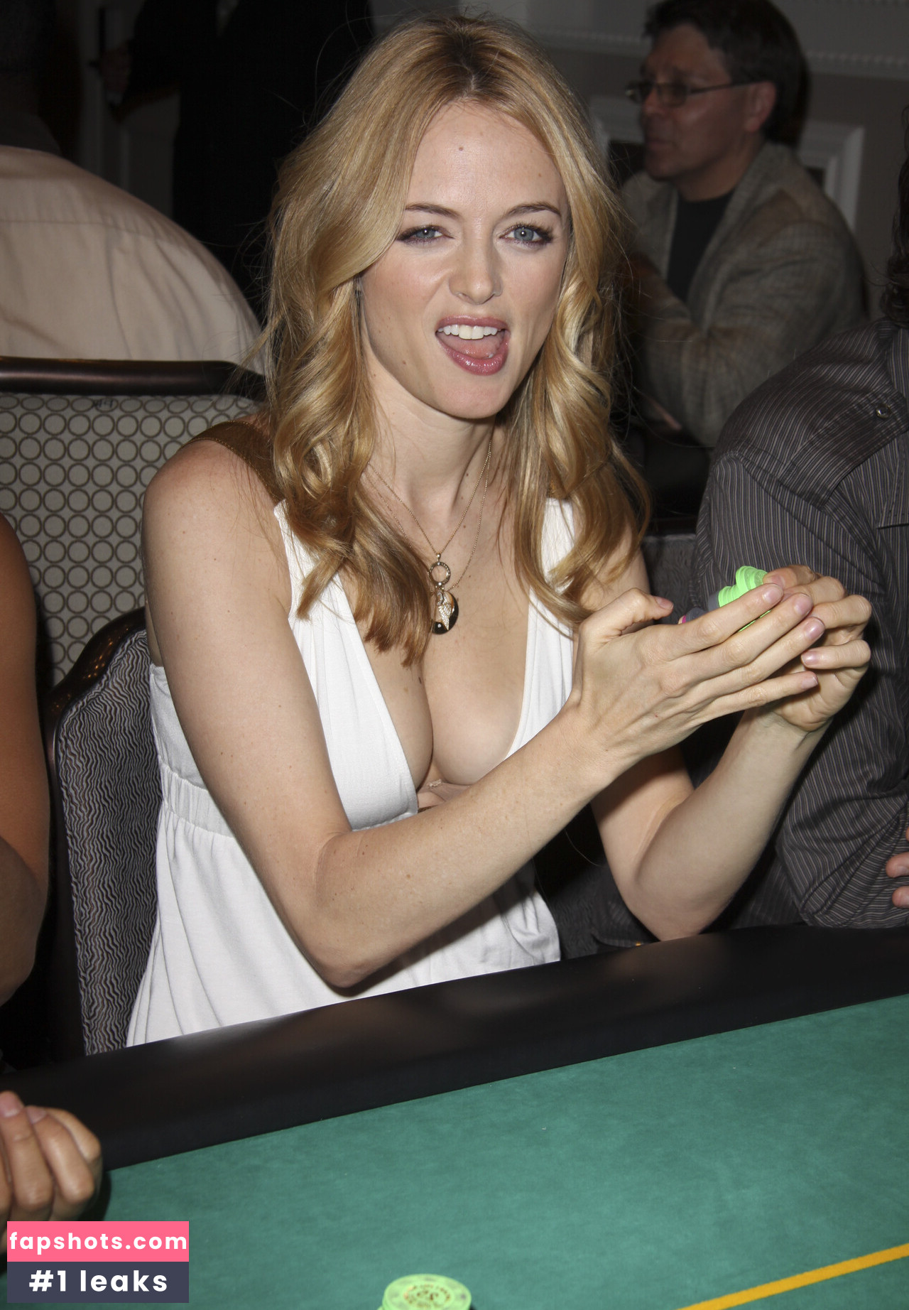 Heather Graham gallery photo #113