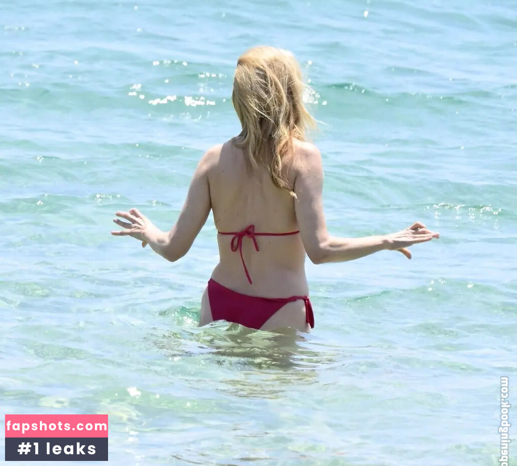 Heather Graham gallery photo #15