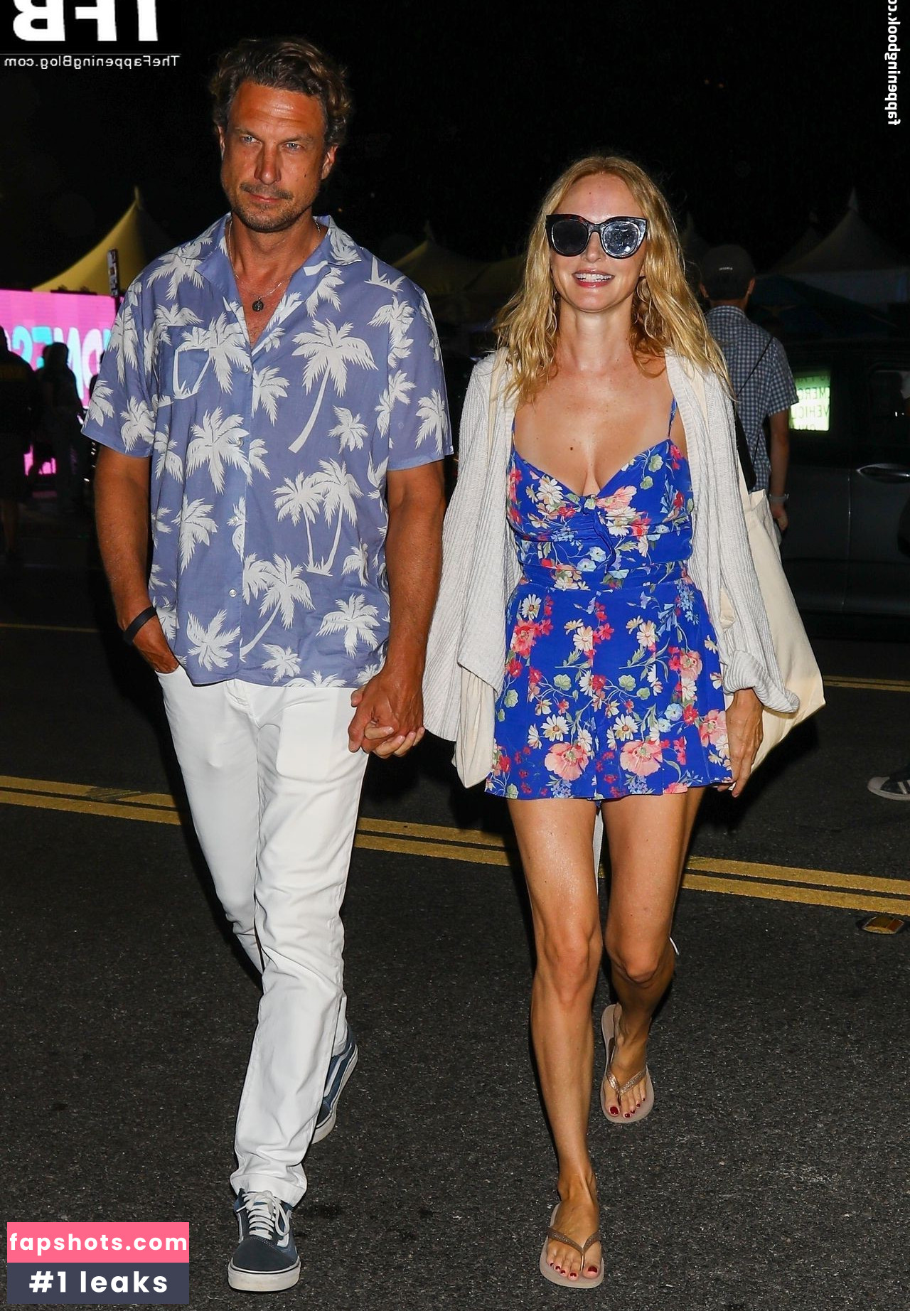 Heather Graham gallery photo #143