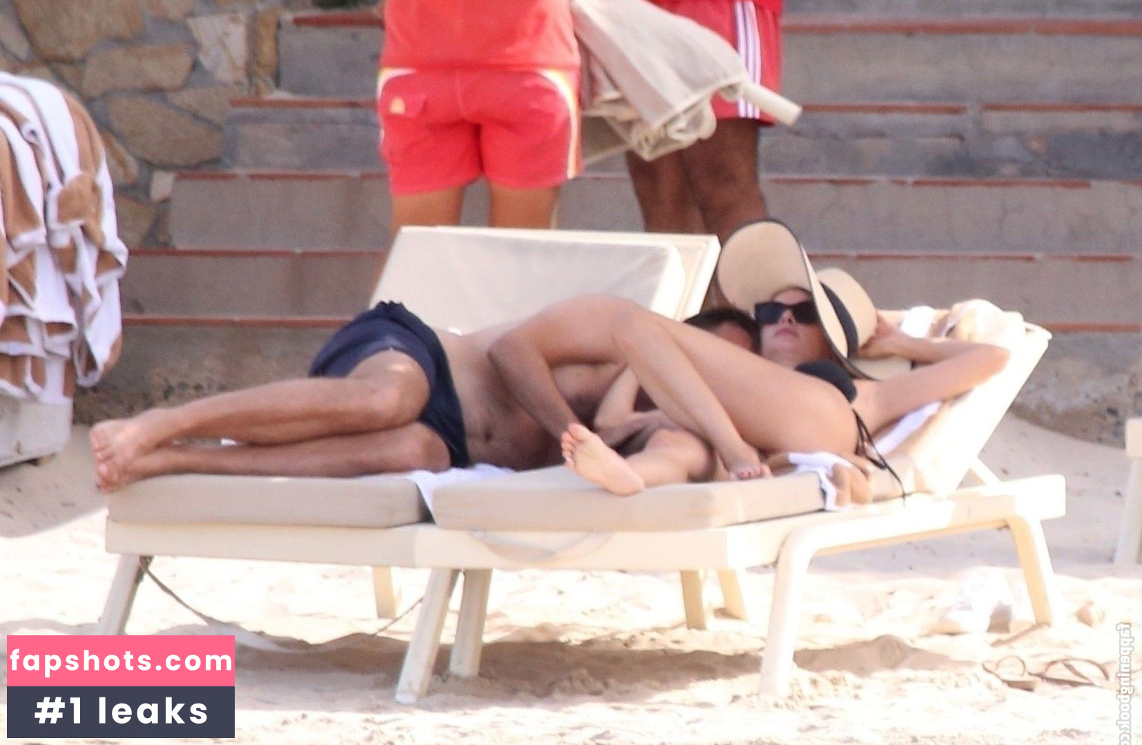 Heather Graham gallery photo #162