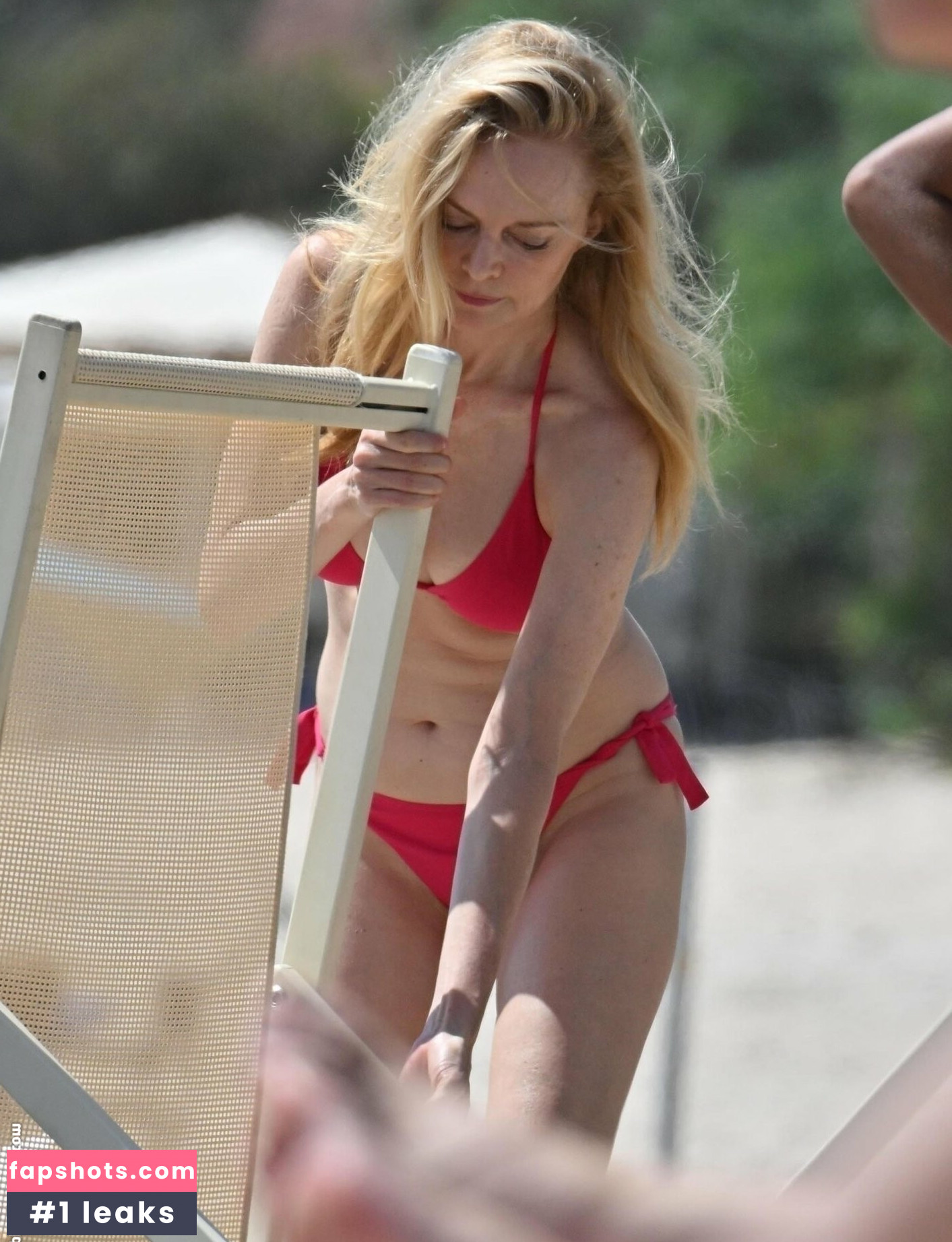 Heather Graham gallery photo #18