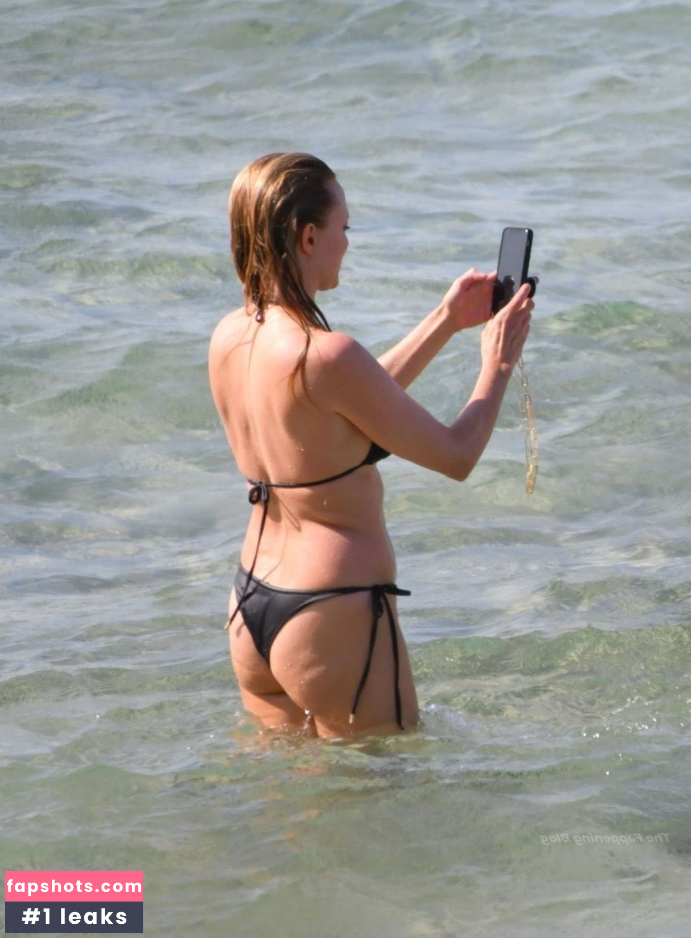 Heather Graham gallery photo #181