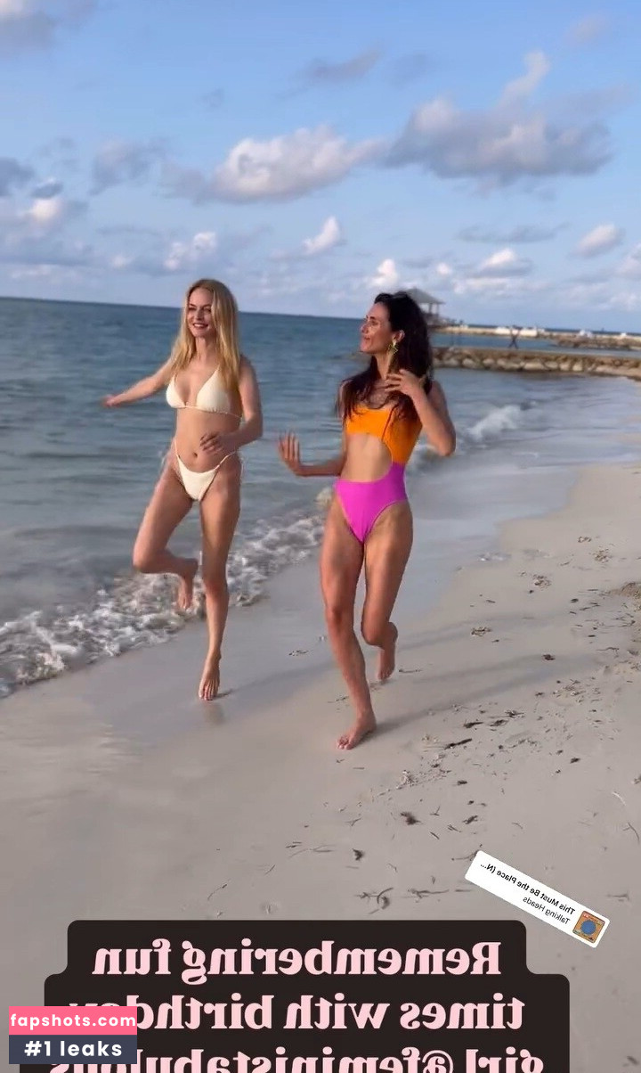 Heather Graham gallery photo #43