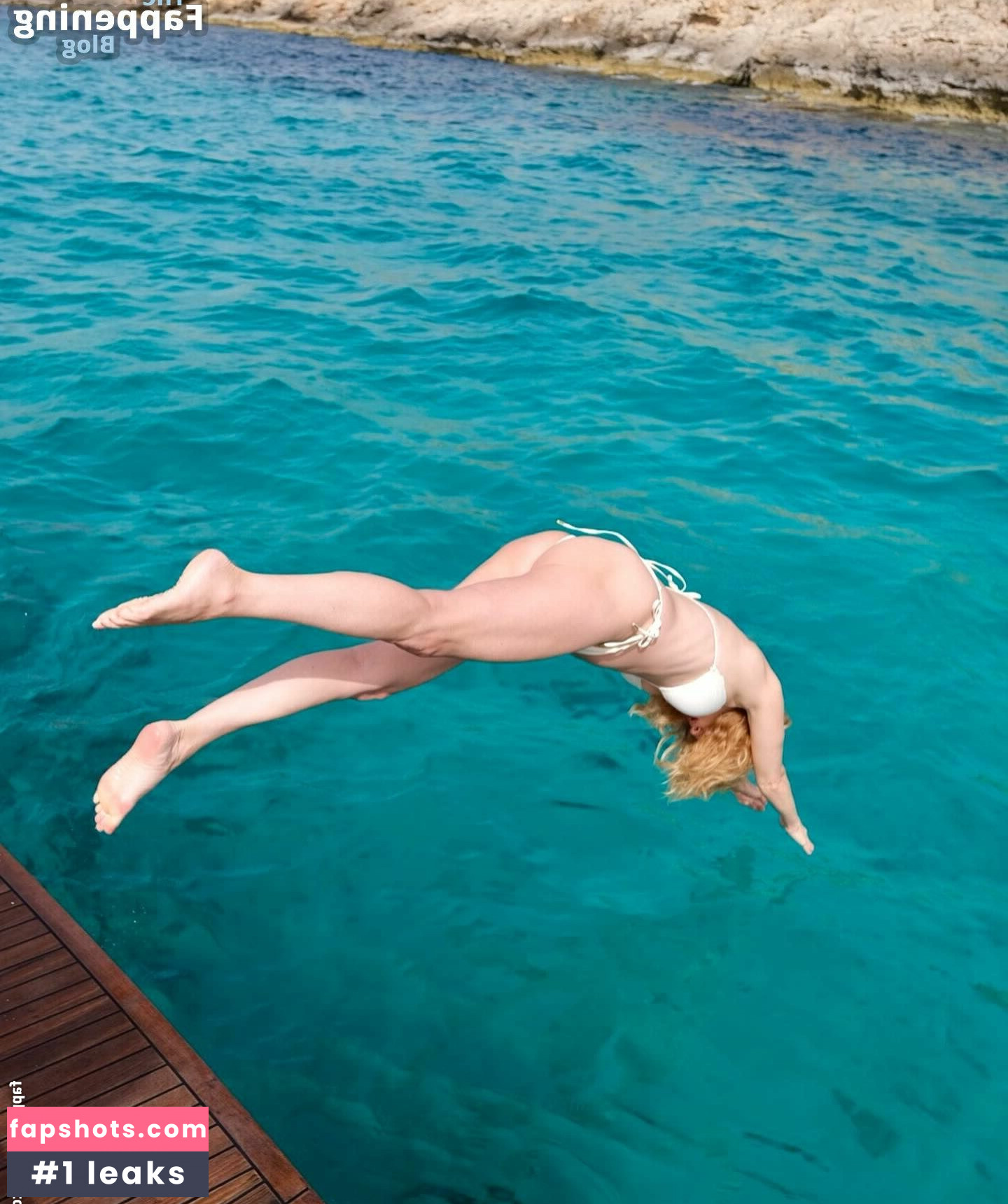 Heather Graham gallery photo #95