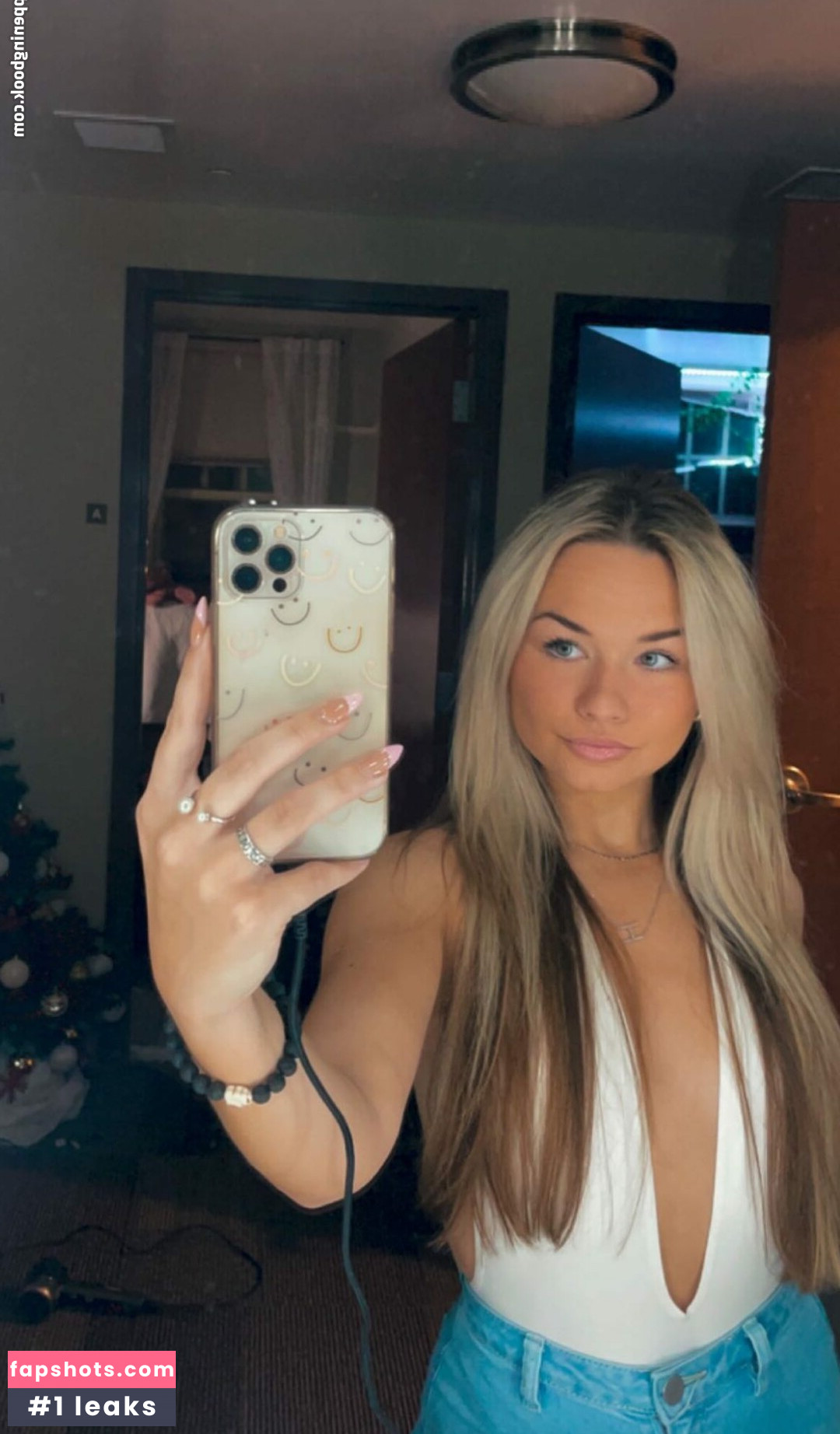 Heather Heinze gallery photo #10