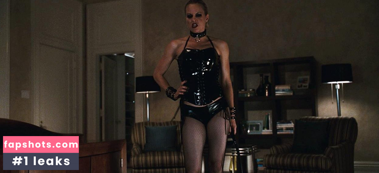 Heather Marie Marsden nude babe gallery