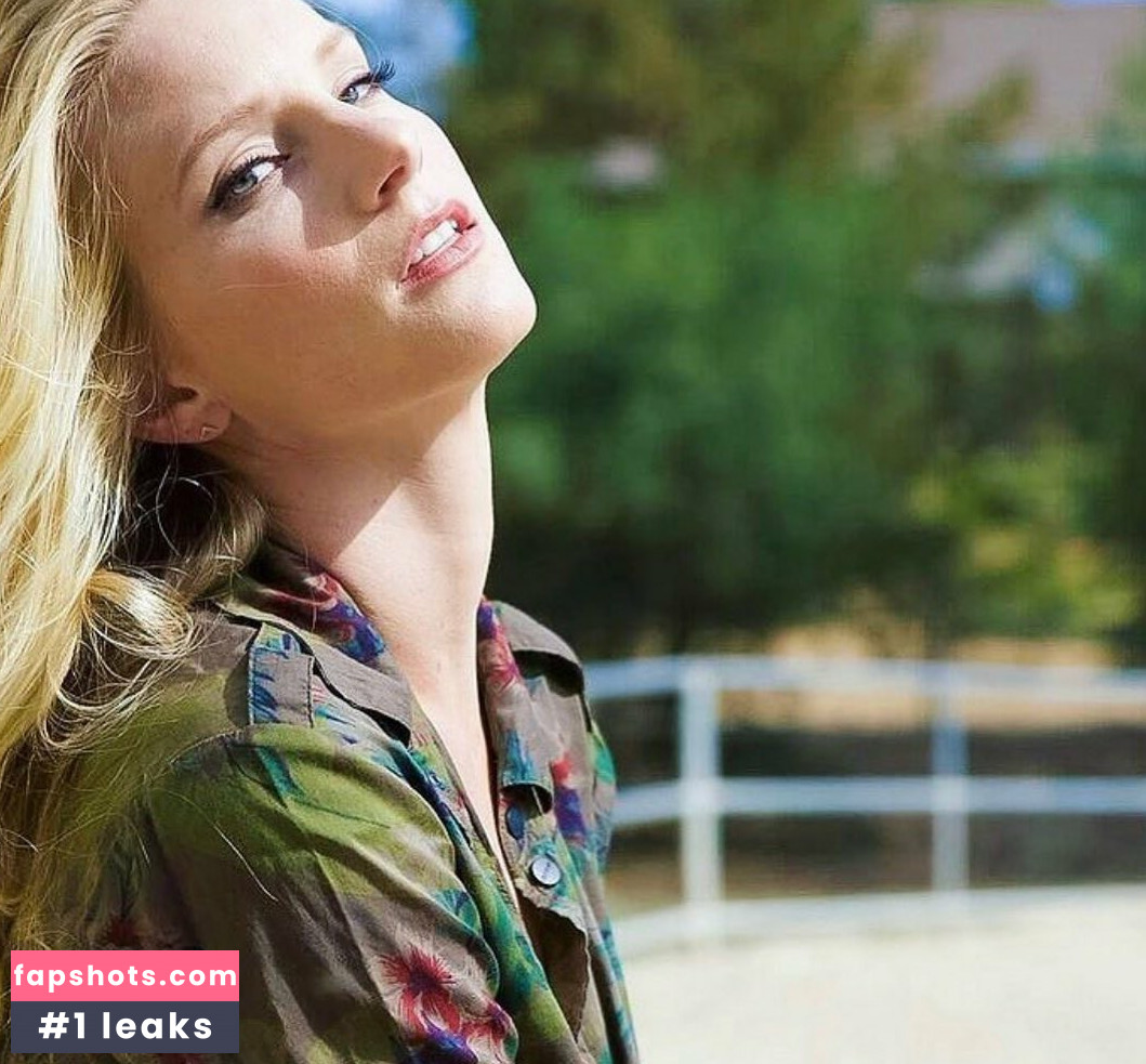 Heather Morris gallery photo #24