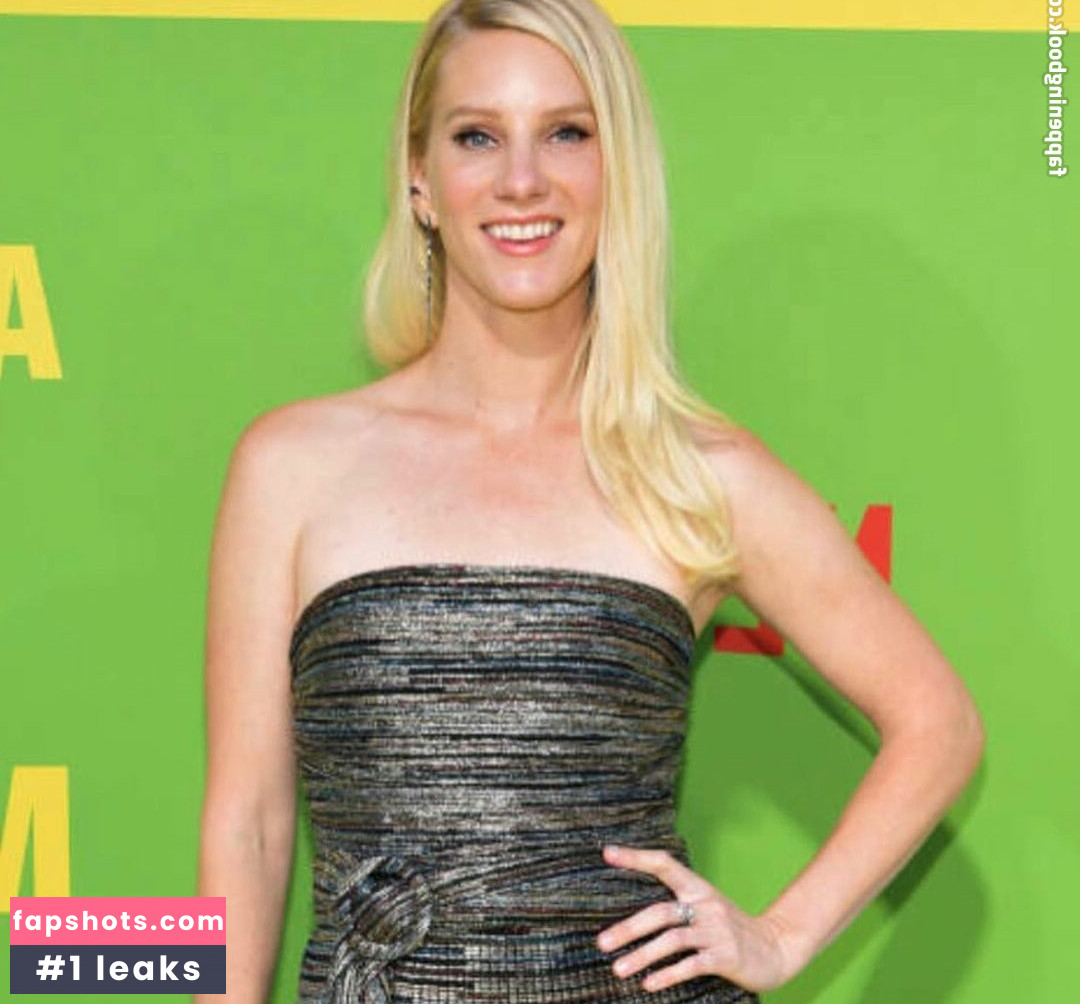 Heather Morris gallery photo #32