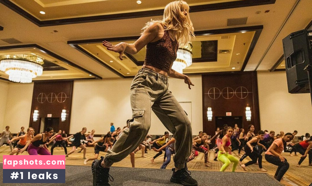 Heather Morris gallery photo #44