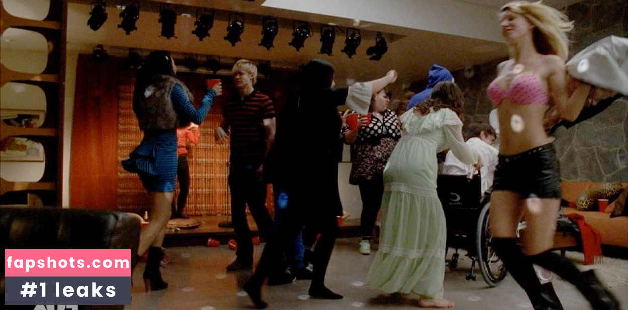 Heather Morris gallery photo #61