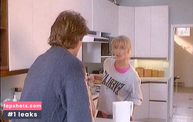 Heather Thomas gallery photo #105