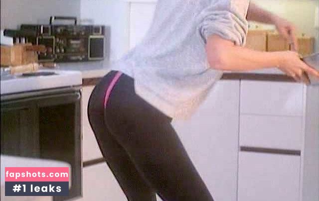 Heather Thomas gallery photo #106