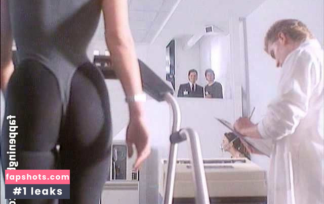 Heather Thomas gallery photo #107