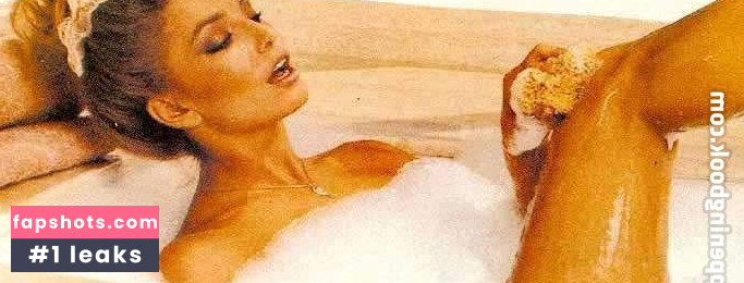 Heather Thomas gallery photo #63