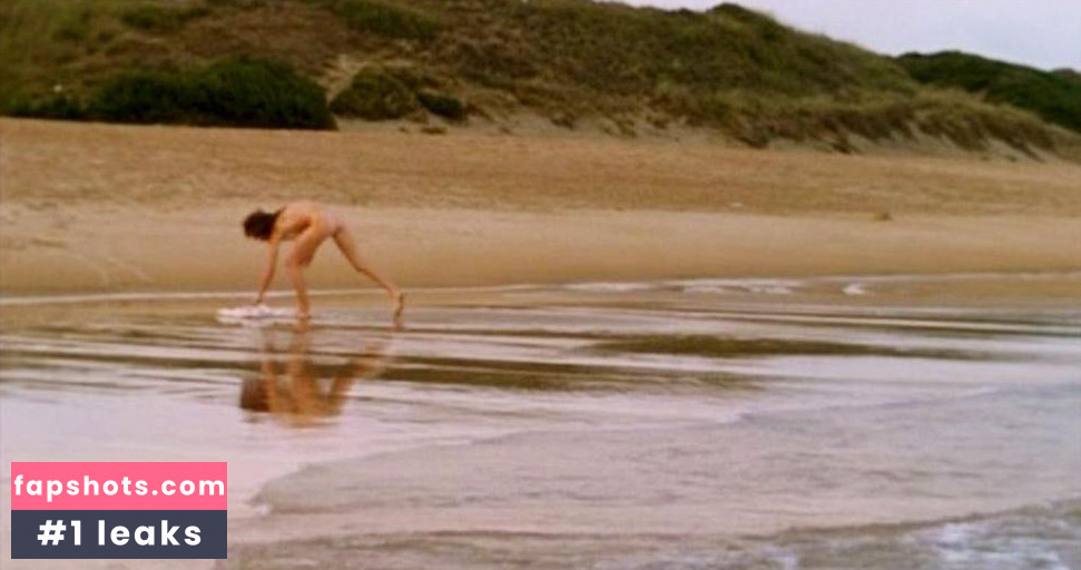 Hedy Burress gallery photo #4