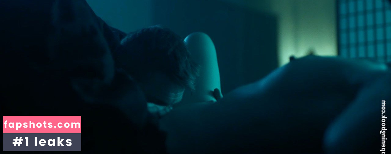 Heida Reed gallery photo #2