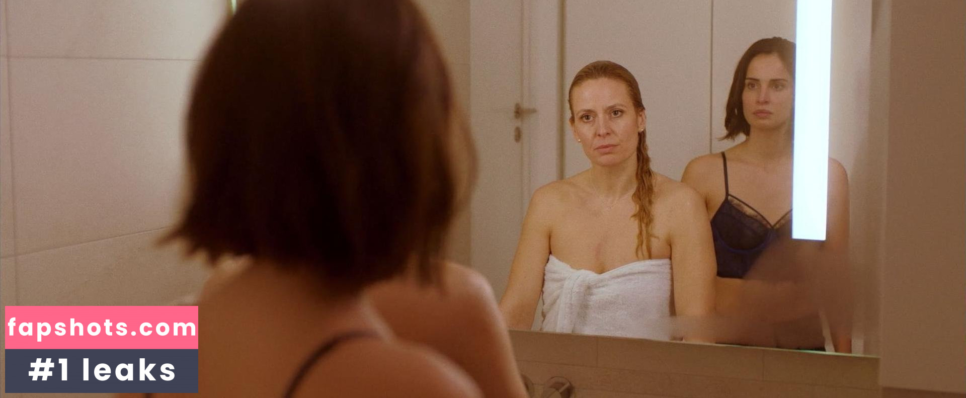 Heida Reed gallery photo #16