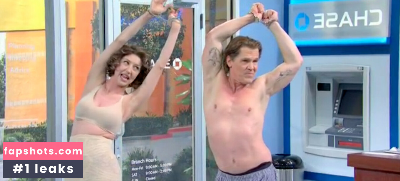 Heidi Gardner gallery photo #6