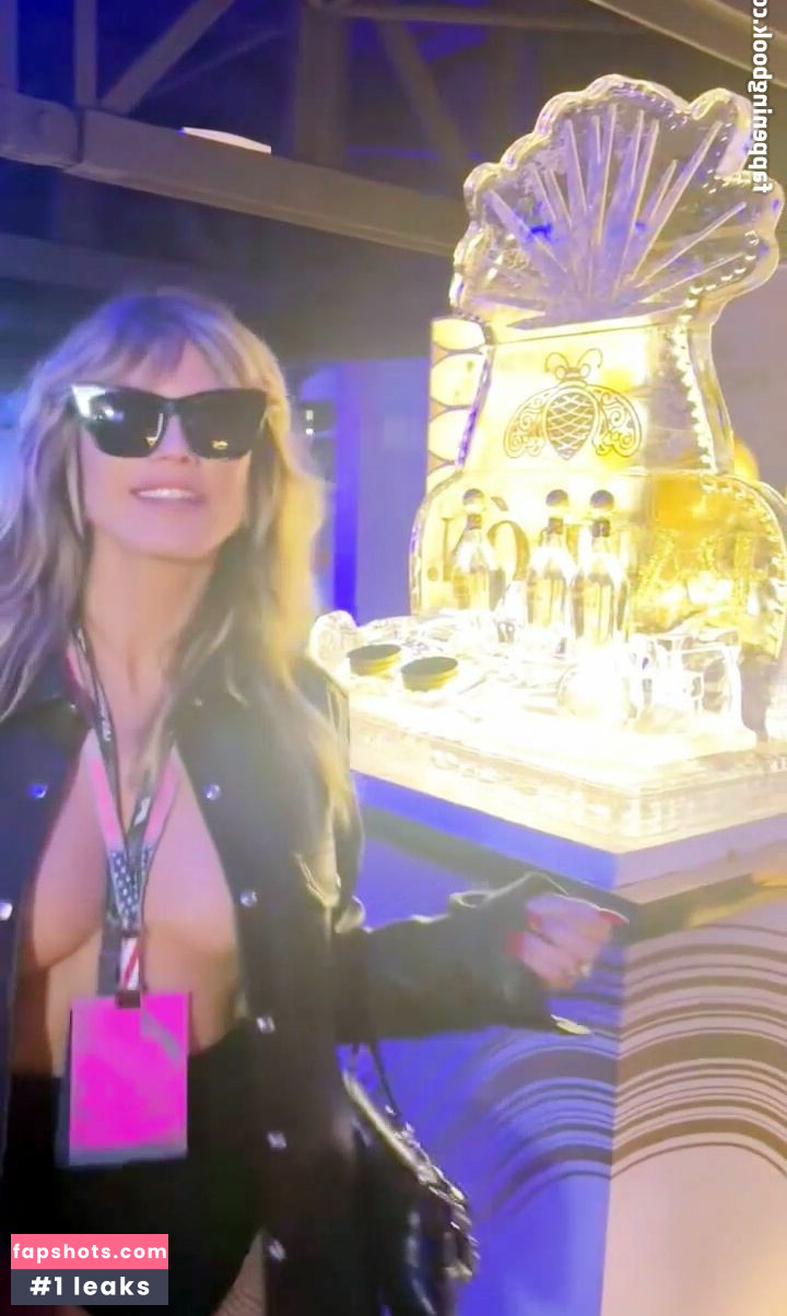 Heidi Klum gallery photo #1159