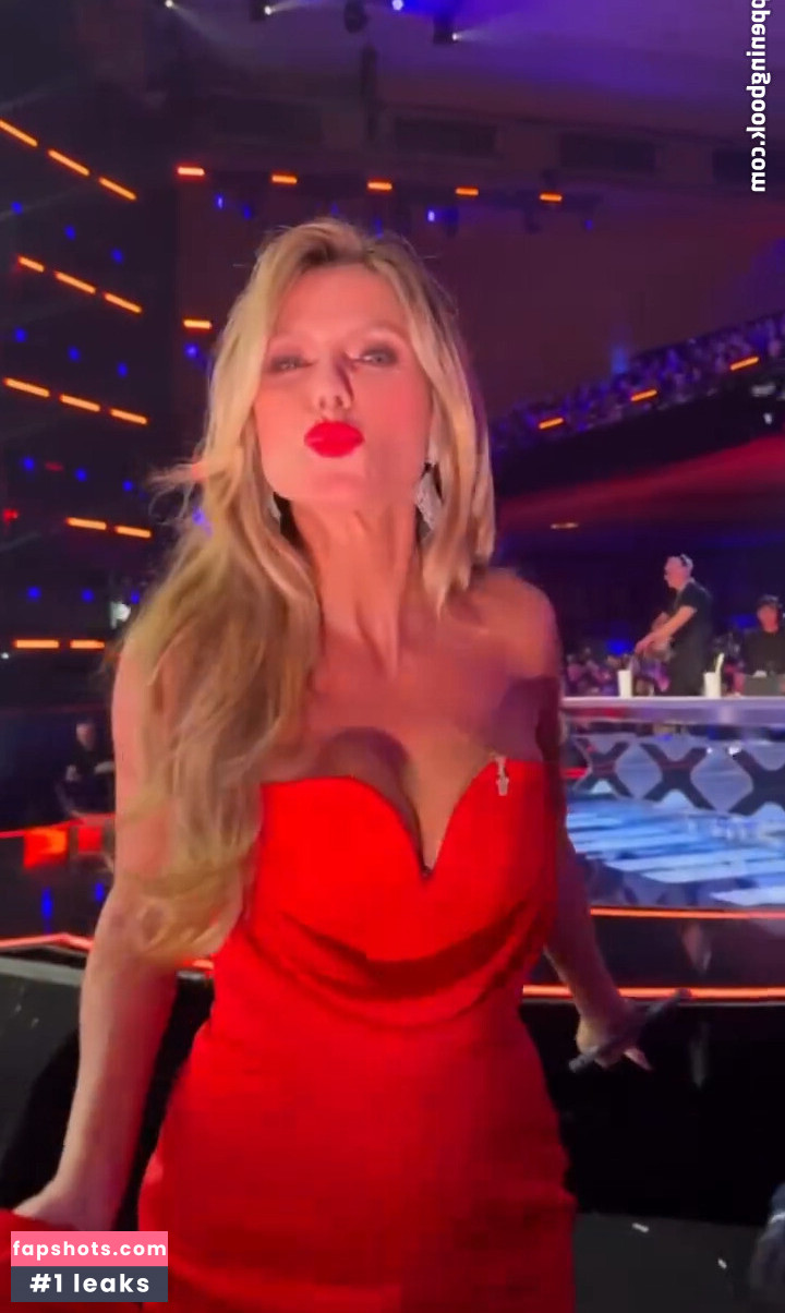 Heidi Klum gallery photo #393