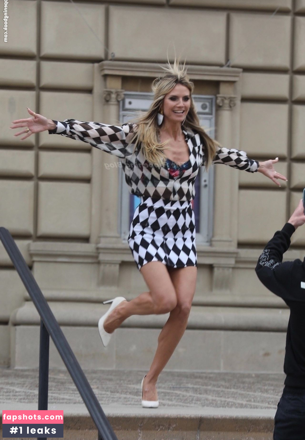 Heidi Klum Nude Leaks OnlyFans Photos #4227 - LeakJerk