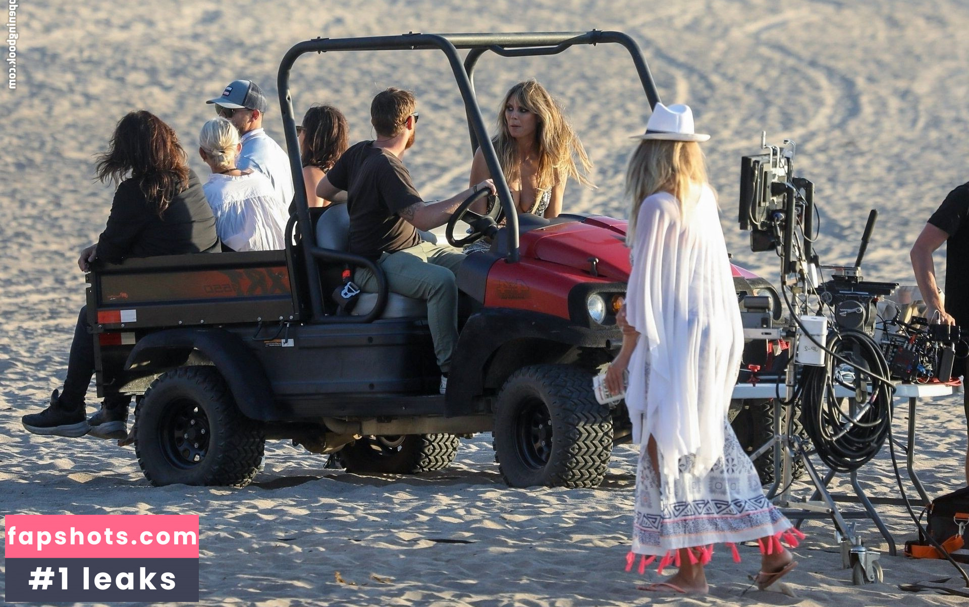 Heidi Klum Nude Leaks OnlyFans Photos #4635 - LeakJerk