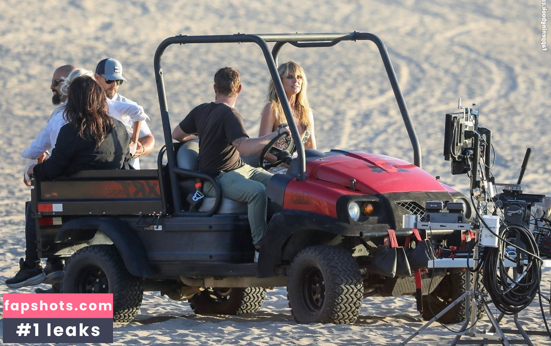 Heidi Klum Nude Leaks OnlyFans Photos #4636 - LeakJerk