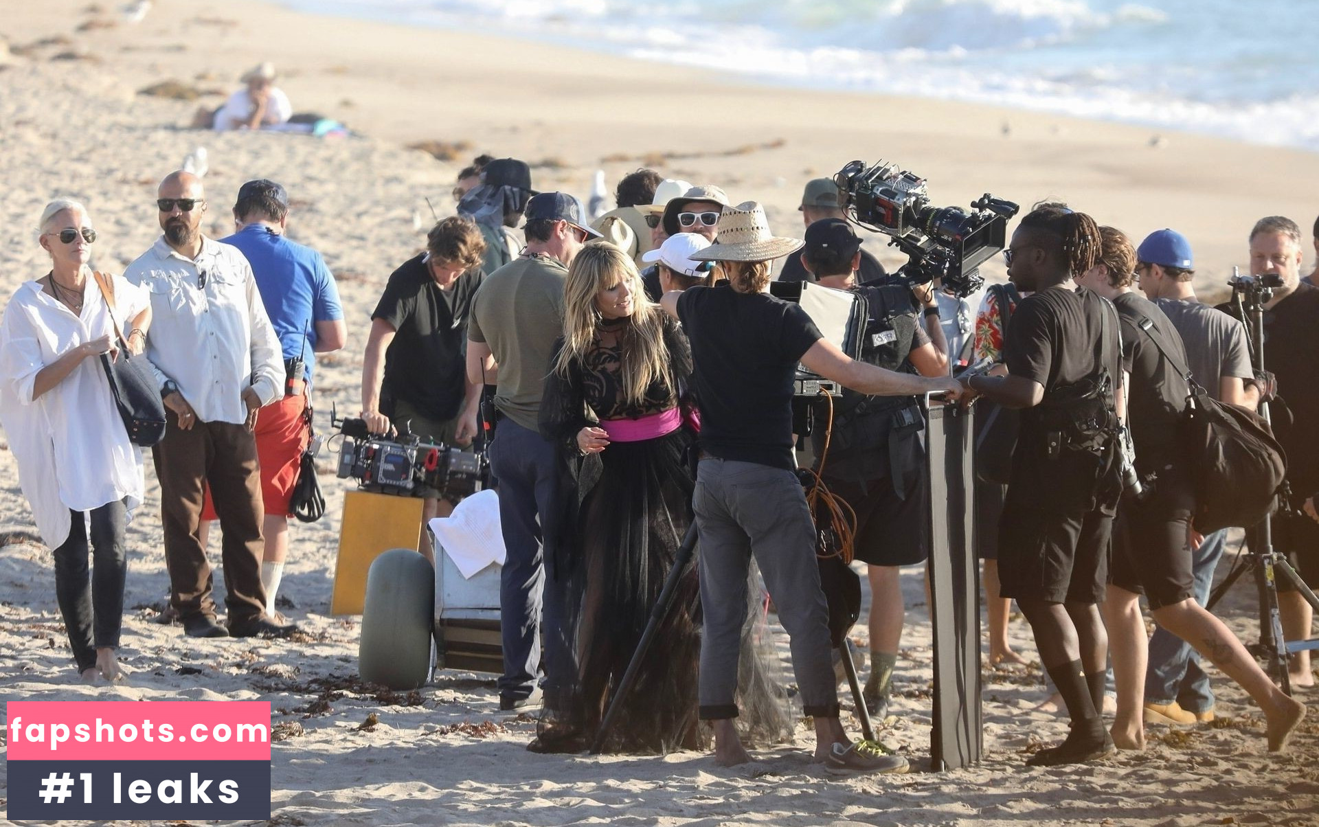 Heidi Klum Nude Leaks OnlyFans Photos #4645 - LeakJerk