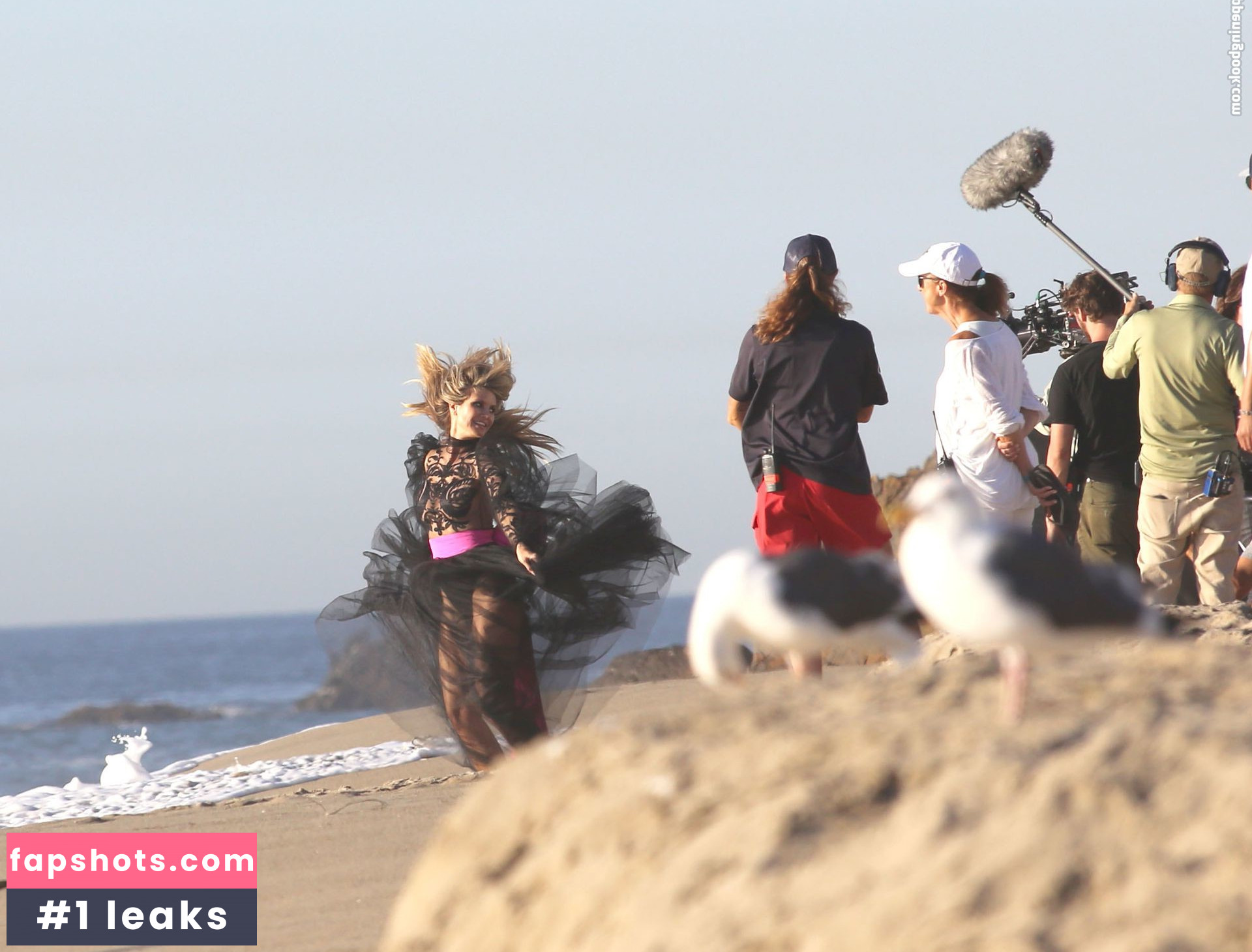 Heidi Klum Nude Leaks OnlyFans Photos #4759 - LeakJerk