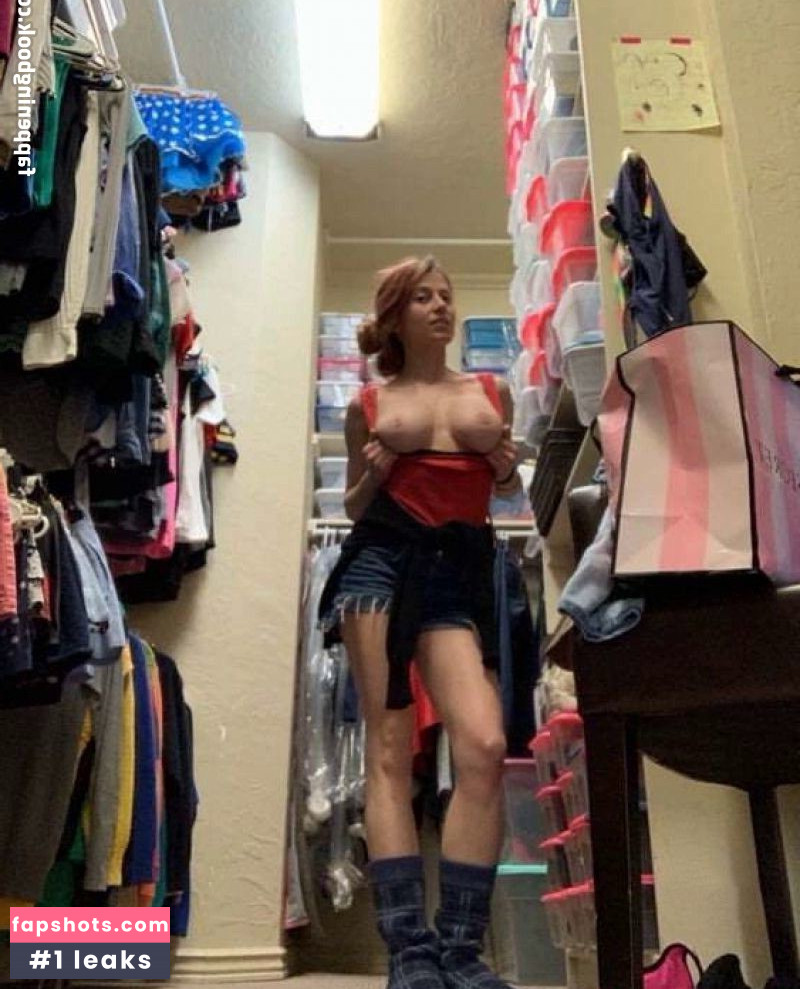 Heidi Lee Bocanegra gallery photo #96