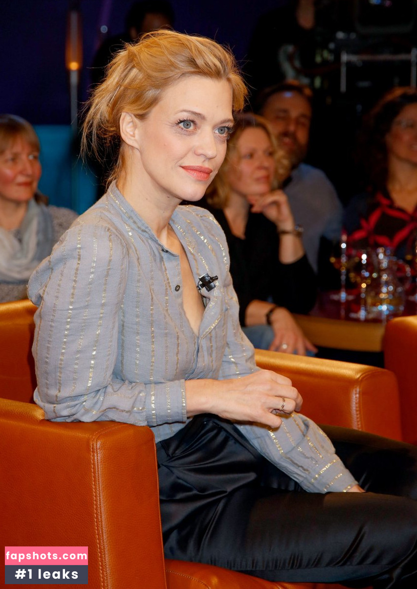 Heike Makatsch gallery photo #101
